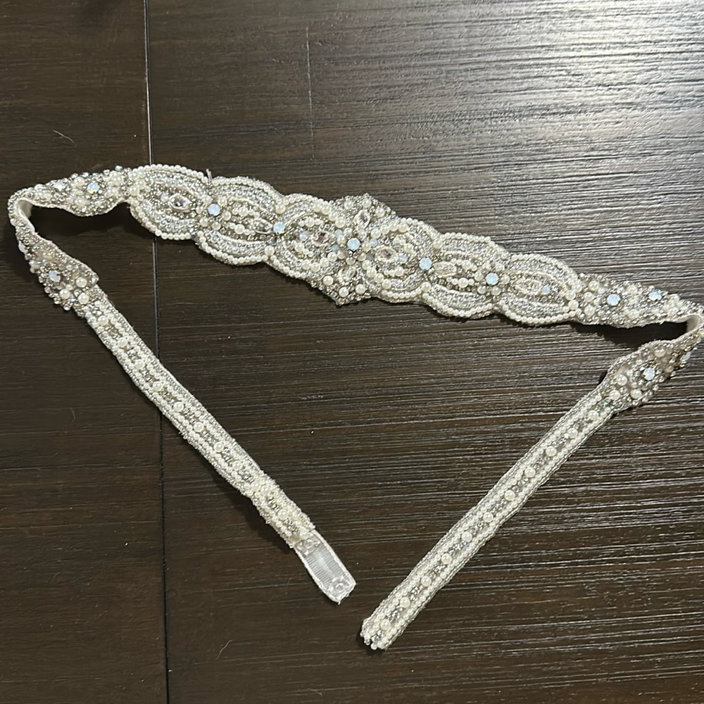 Wedding gown belt